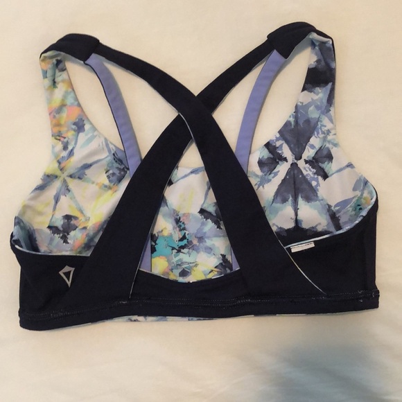 Ivivva Girls’ Reversible Bra - Picture 5 of 8
